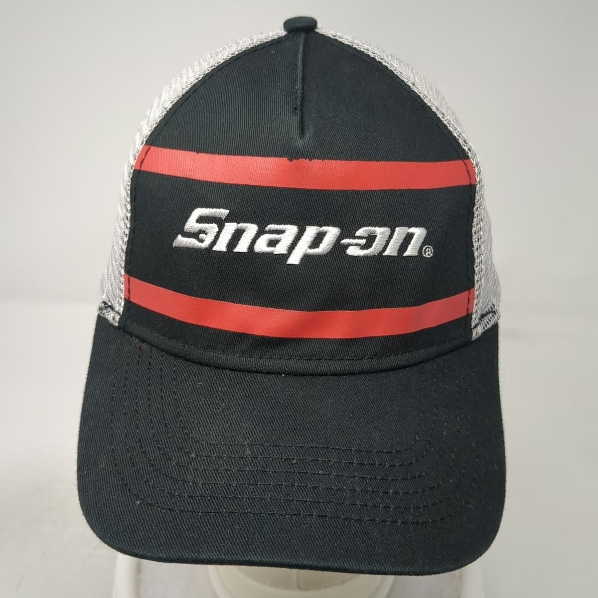 Snap-on Trucker Hat Black One Size Snapback Mesh Red Underbill Tool Logo Wrench