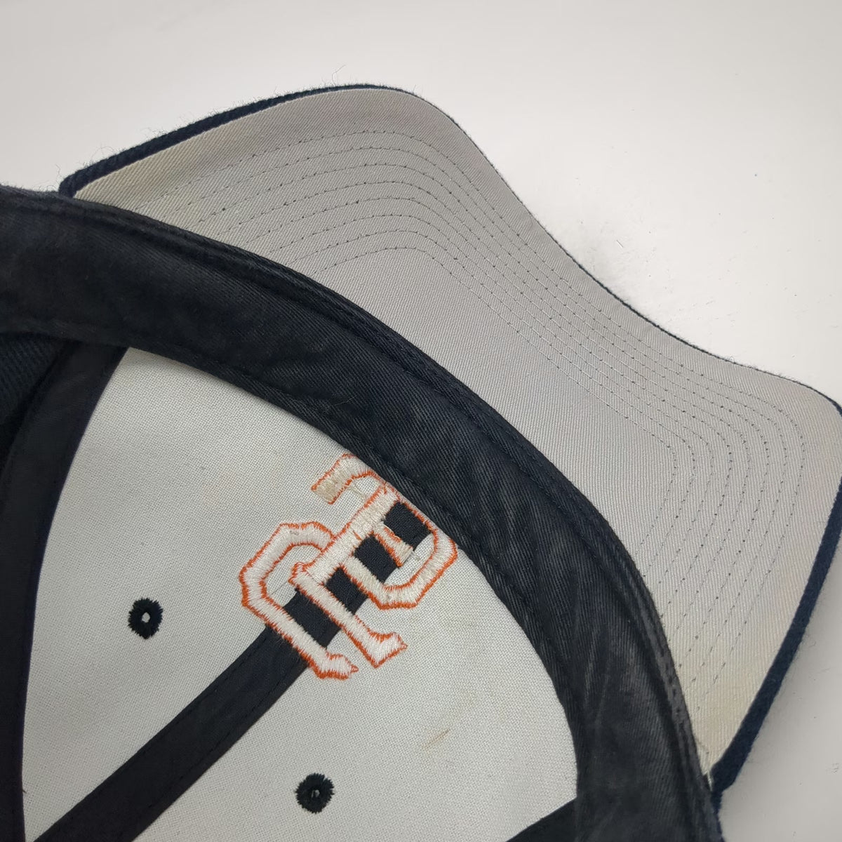 San Francisco Giants MLB Outdoor Cap Snapback Blue M SF Logo Gray Underbrim Hat