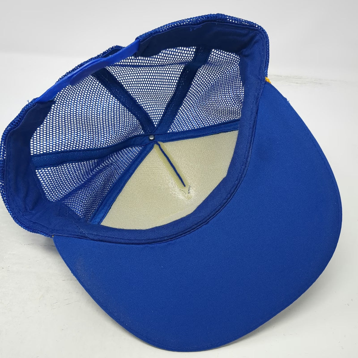 Bahamas Scrambled Eggs Trucker Hat Blue One Size Mesh Snapback Souvenir Captain