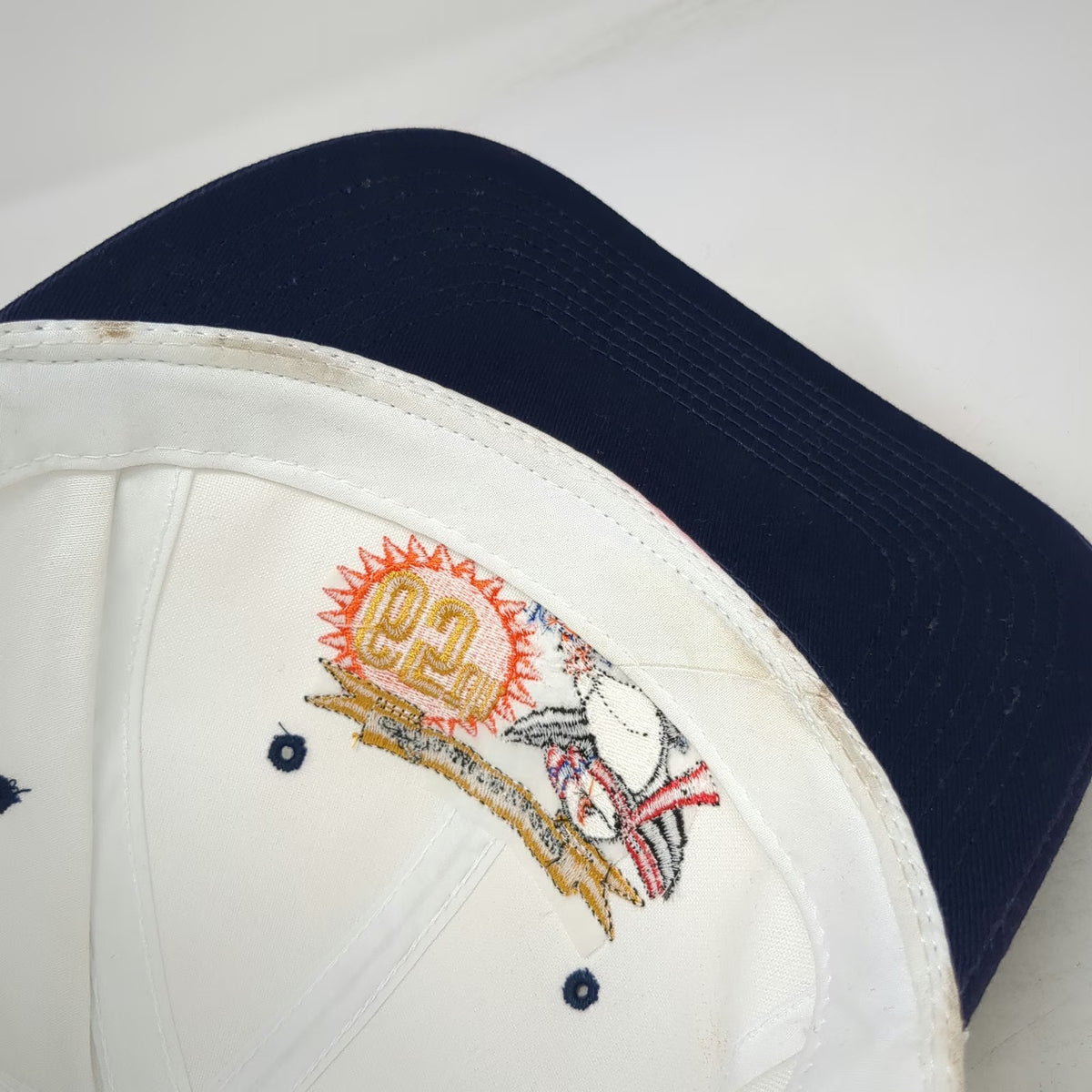 Young An Snapback Hat White 65th Anniversary Puffin 1937-2002 Cotton Vintage