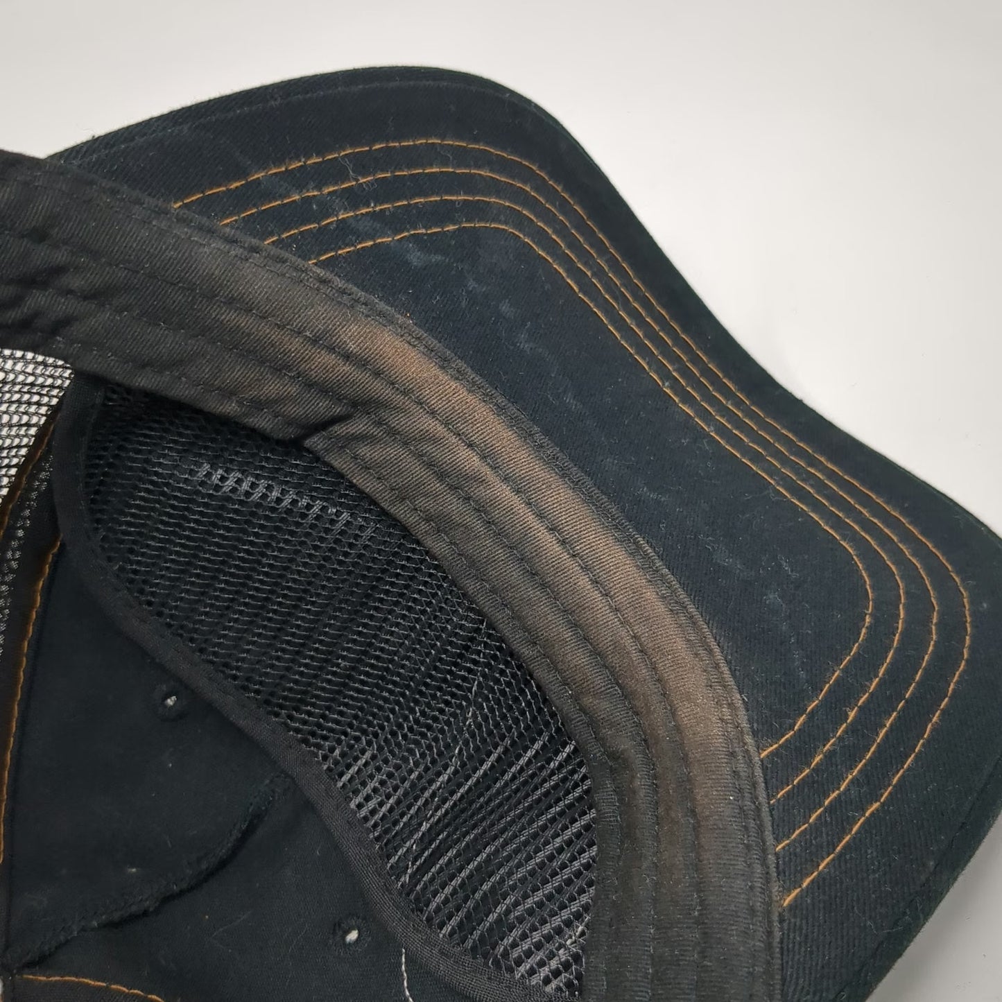 Von Dutch Trucker Hat Black One Size Skull Flames Mesh Snapback Contrast Stitch