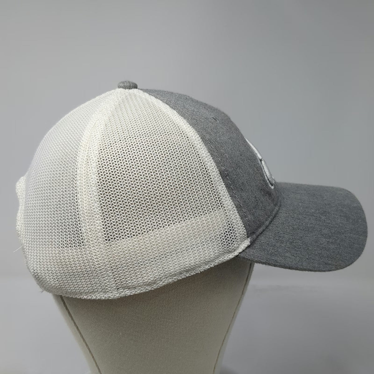 Philadelphia Eagles NFL Fanatics Gray White OSFM Trucker Hat Mesh Back Snapback