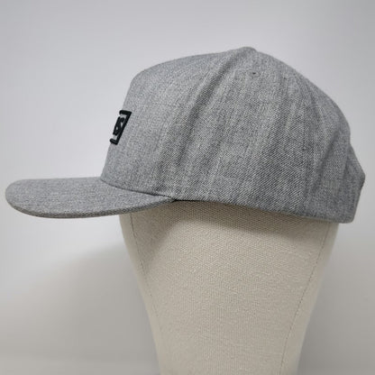 Vans 5 Panel Gray Black Snapback One Size Flat Brim Embroidered Logo Patch Hat