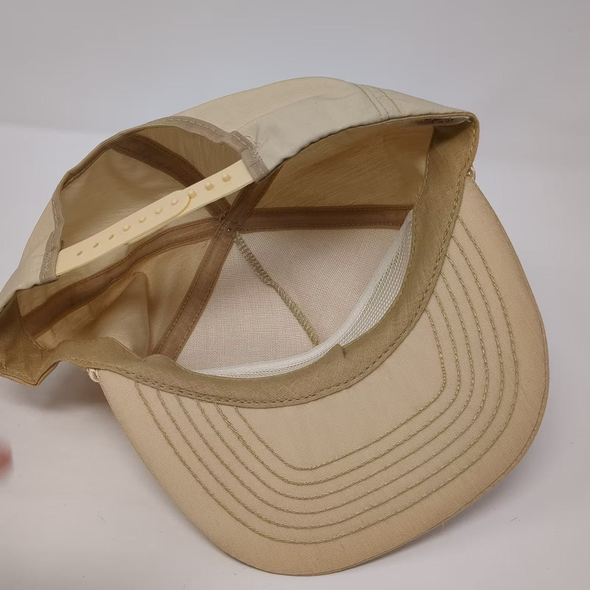 The Executive Line Commence Sun Rope Detail Trucker Hat Brown OS Cap USA Vintage