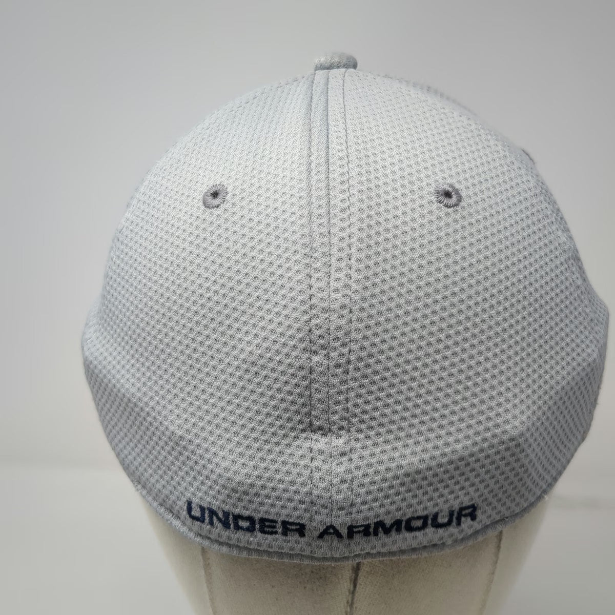 Under Armour Baseball Cap Gray L Fitted Textured Hat Navy Blue Logo Performance