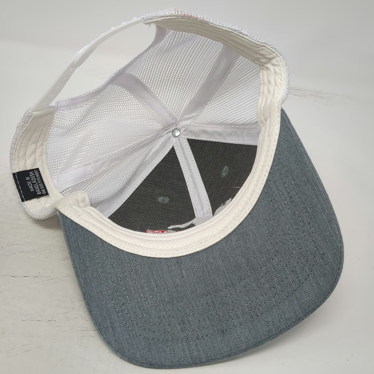 Scheels Meridian Mountain Gray Trucker Hat One Size Snapback Mesh Cap