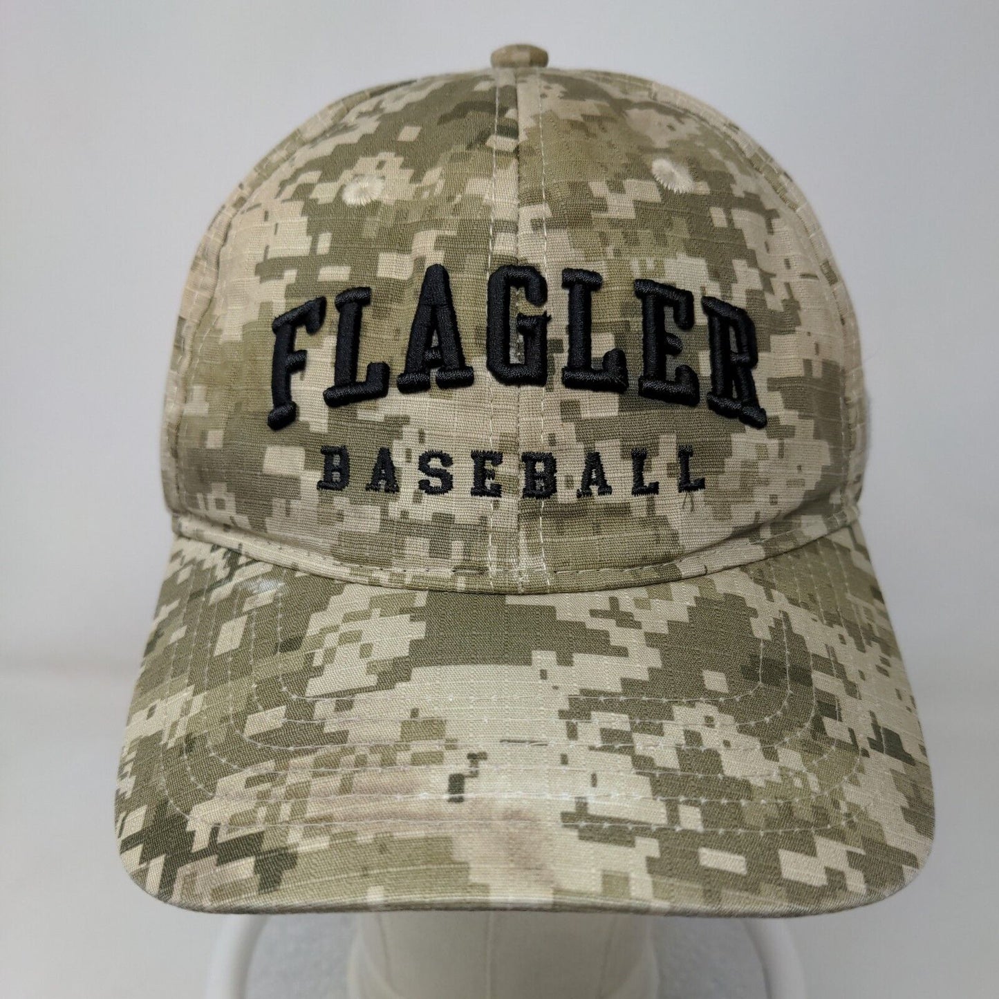 Pacific Headwear Men's Strapback Digital Camo Hat Embroidered Flagler Baseball