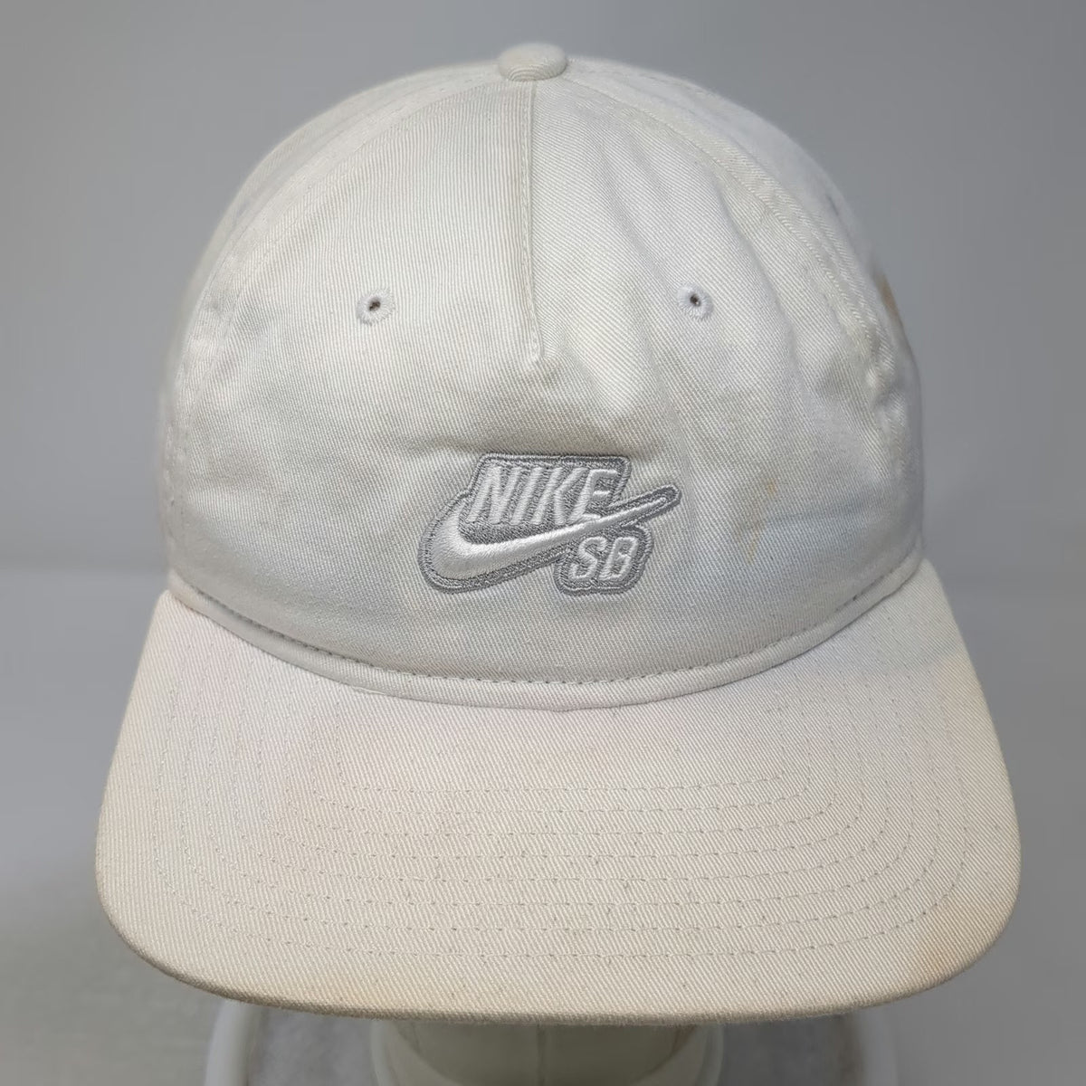Nike 5 Panel Hat White One Size Snapback SB Embroidered Logo Skateboard Cap