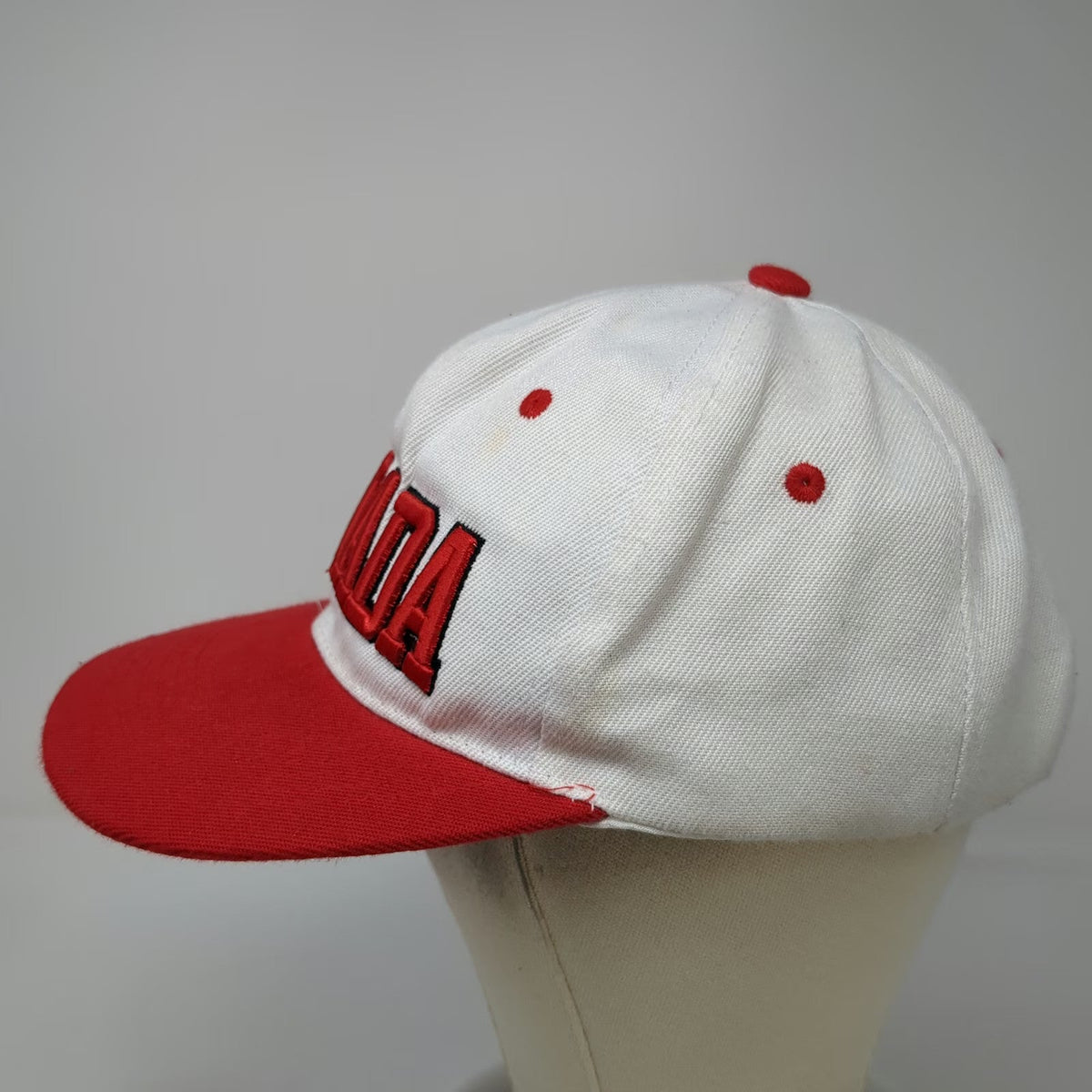 Snapback Hat White Red One Size Canada Embroidered Flat Brim Two Tone 6 Panel