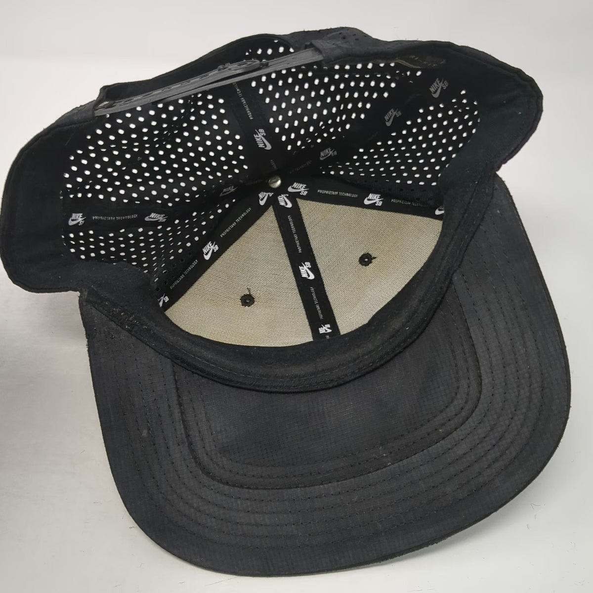 Nike SB Trucker Hat Black One Size Laser Perforated Snapback Flat Brim Logo