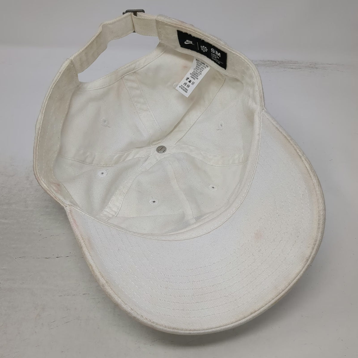 Nike Baseball Cap White Slideback Cotton Embroidered Swoosh Logo Adjustable Hat