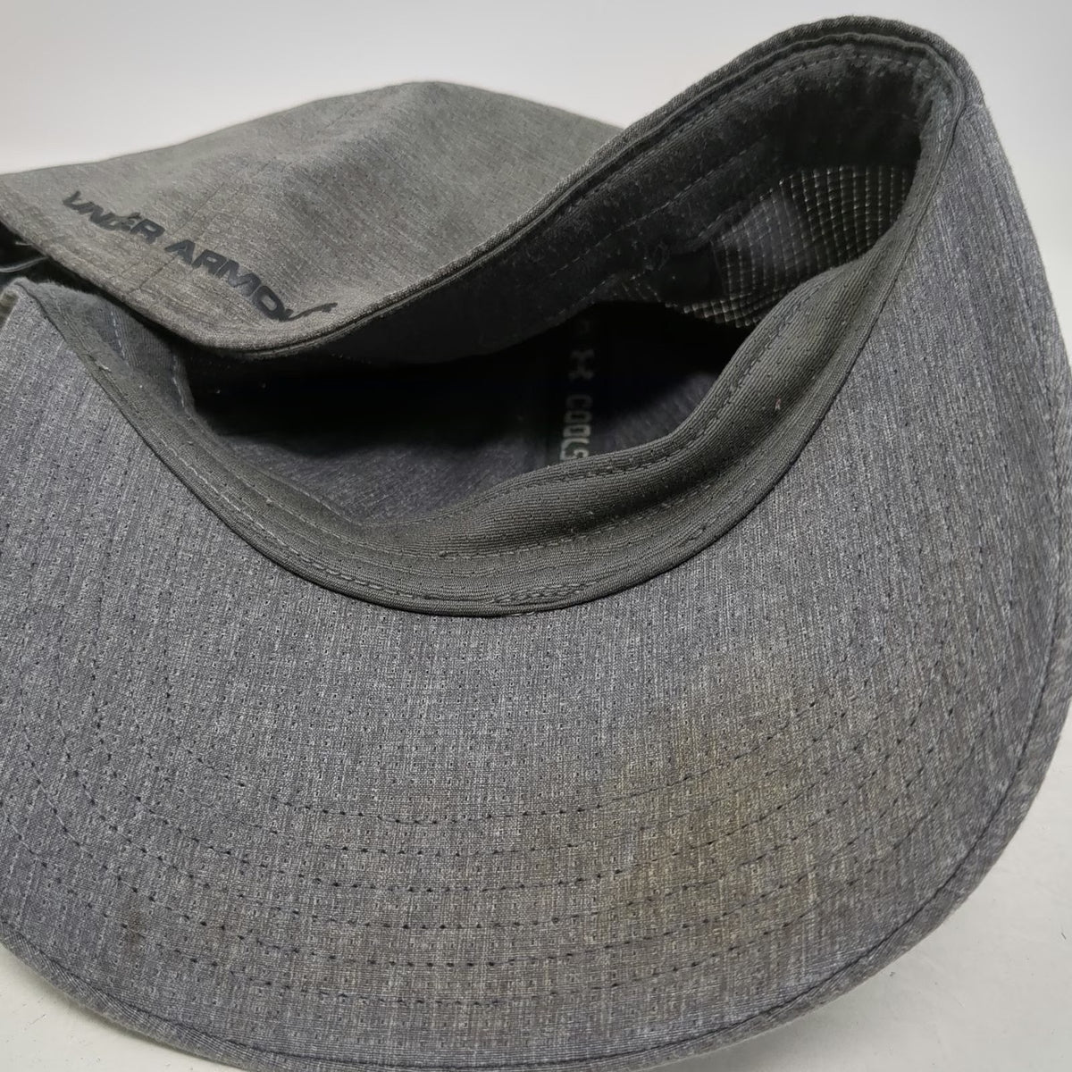 Under Armour Baseball Cap Gray L CoolSwitch Breathable Fitted Curved Brim Hat