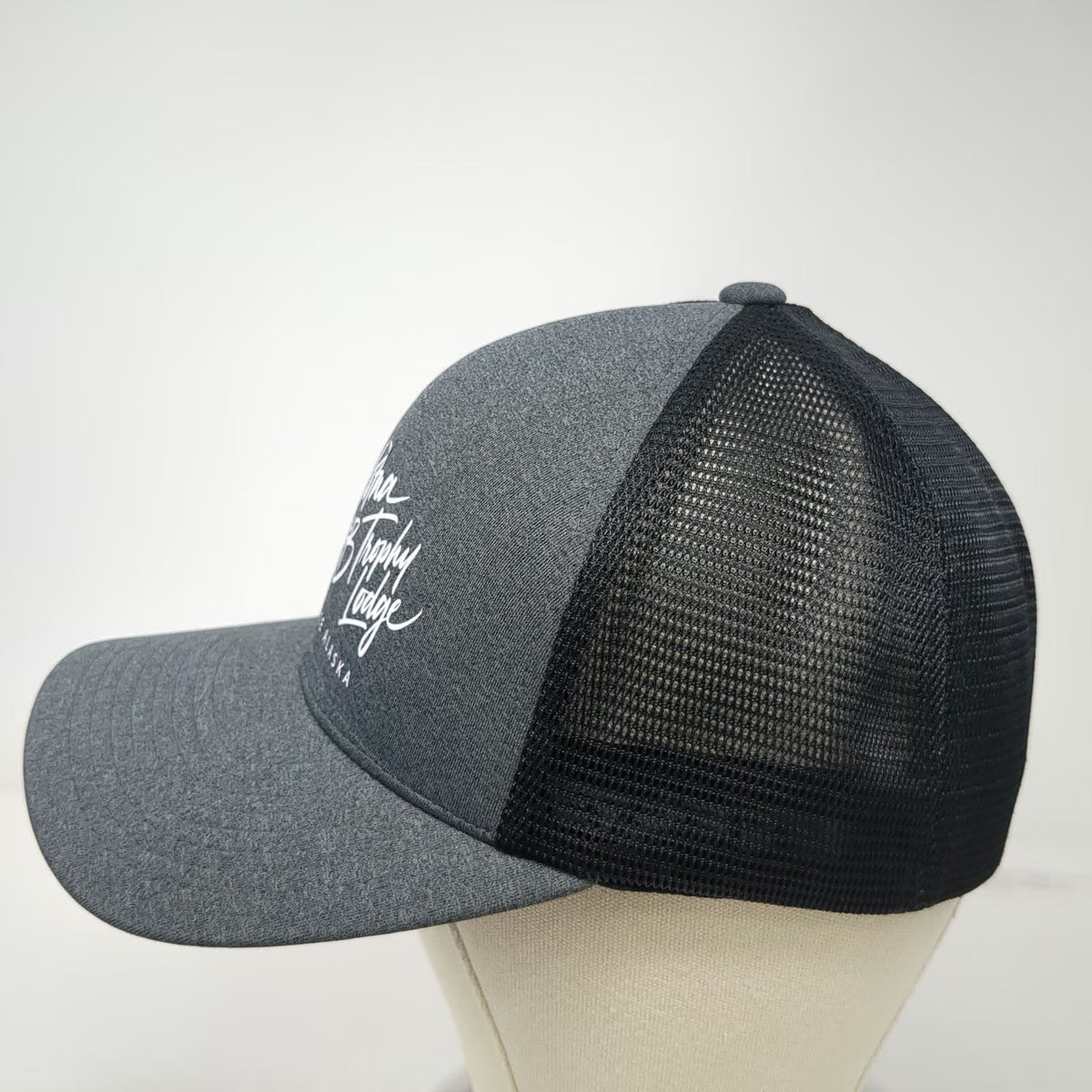 Flexfit Baseball Cap Gray XL Soldotna Trophy Lodge Alaska Fishing Mesh Hat