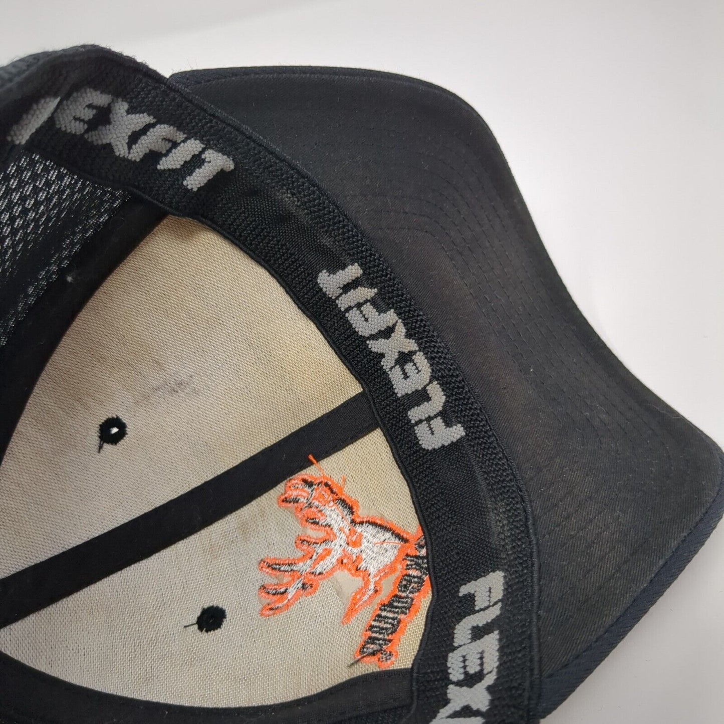 Bucked Up Fitted Baseball Cap Black S/M Lightweight Embroidered Flexfit Yupoong