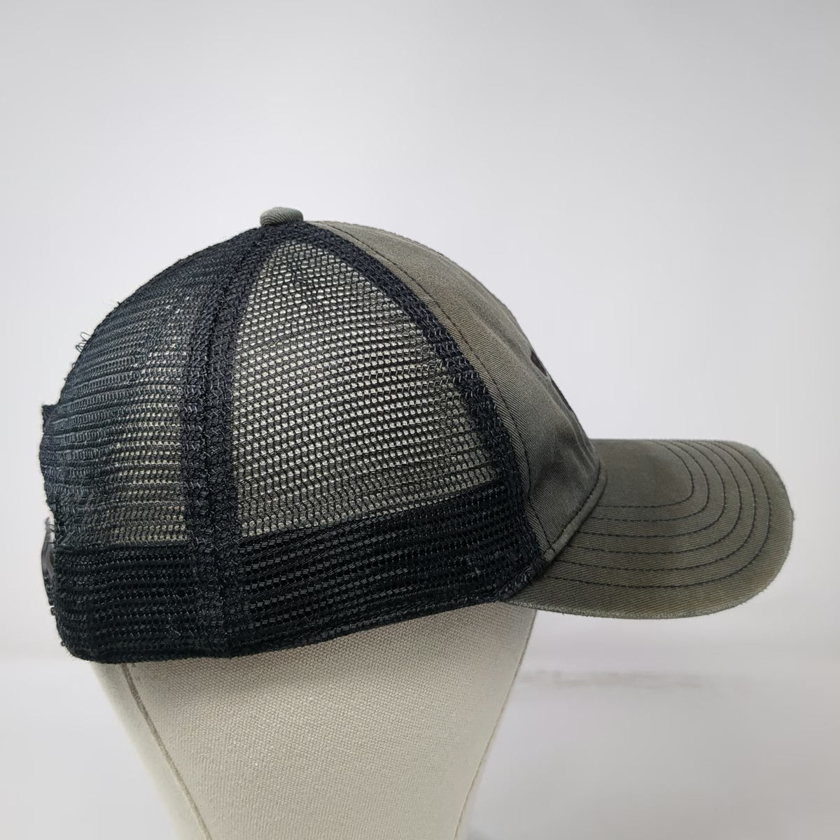 Mountain Hardwear Trucker Hat Gray One Size Mesh Snapback Outdoor Logo Cap