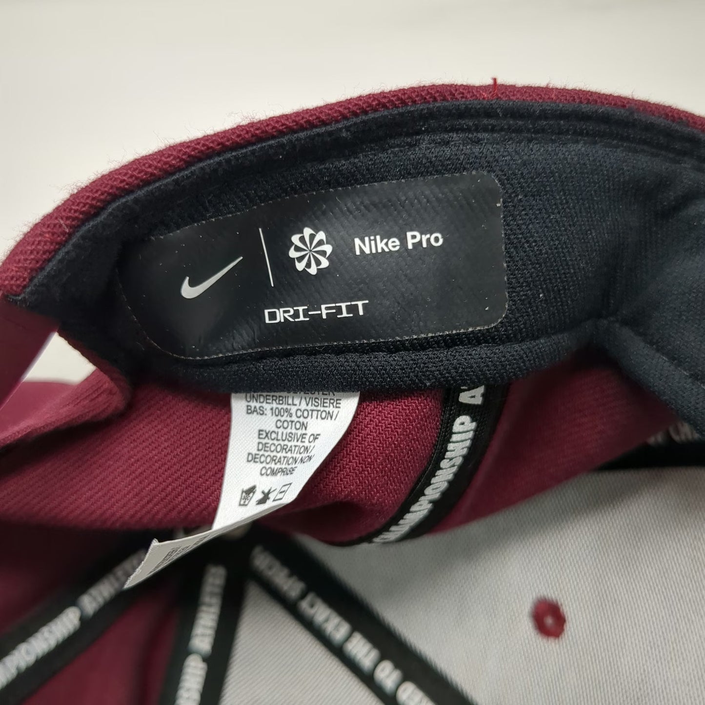 Nike Snapback Hat Red White One Size Flat Brim Dri-Fit Swoosh Logo Athletic Pro