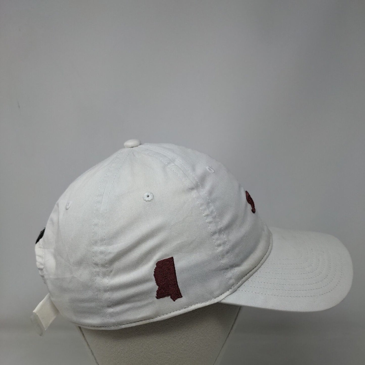 Titleist Strapback Hat White One Size Adjustable Embroidered 6 Panel