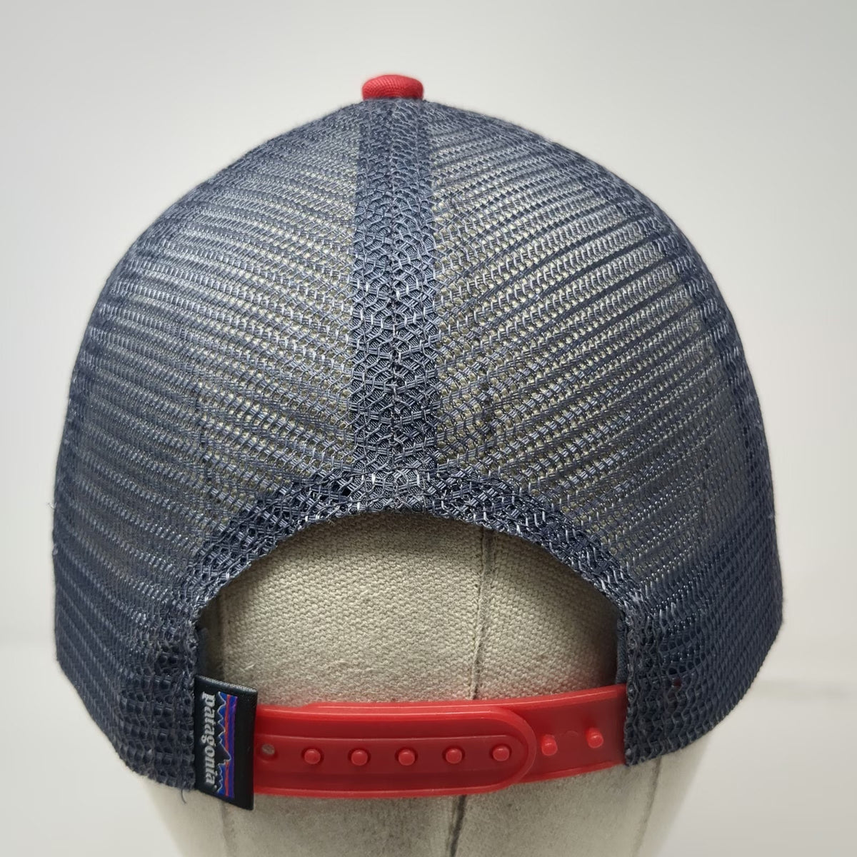 Patagonia Trucker Hat White Red Blue One Size Bear Logo Snapback Mesh Sun Hat