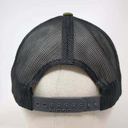Pacific Headwear Trucker Hat Green One Size Duck Crossed Axes Mesh Snapback hat