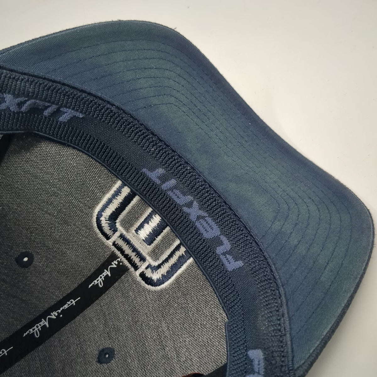 Travis Mathew Baseball Cap Gray M Fitted Flexfit Logo Stretch Polyester Golf Hat