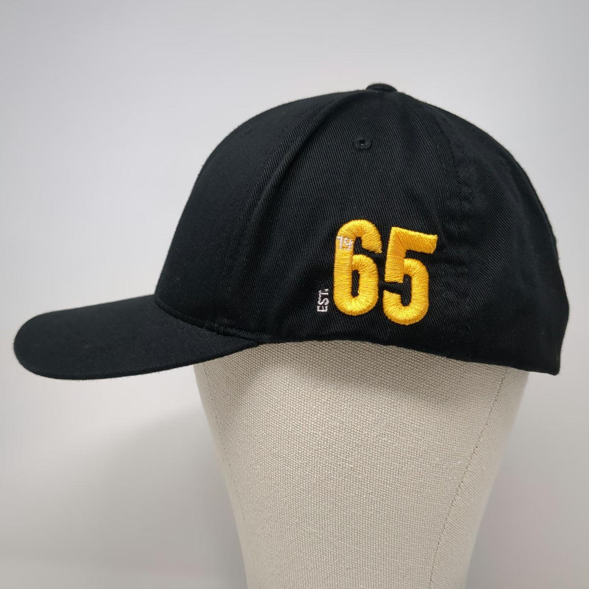 Flexfit Baseball Cap Black XL Hat Gold's Gym Bodybuilder EST 1965 Curved Brim