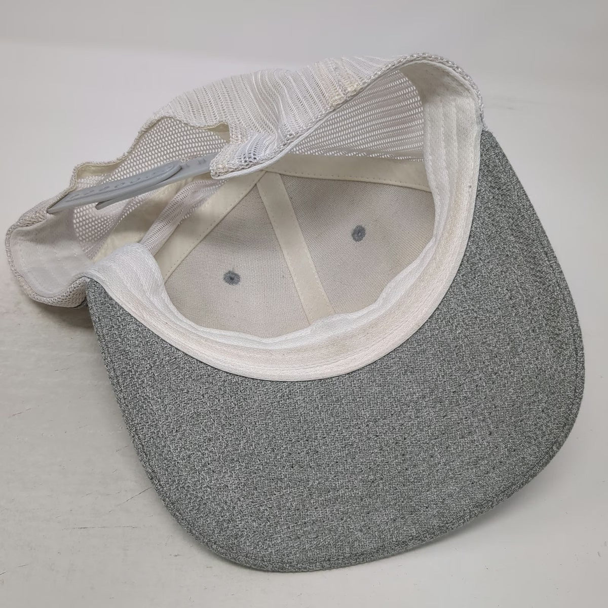 Columbia Trucker Hat Gray One Size Mesh Snapback Sportswear Logo Patch Heathered