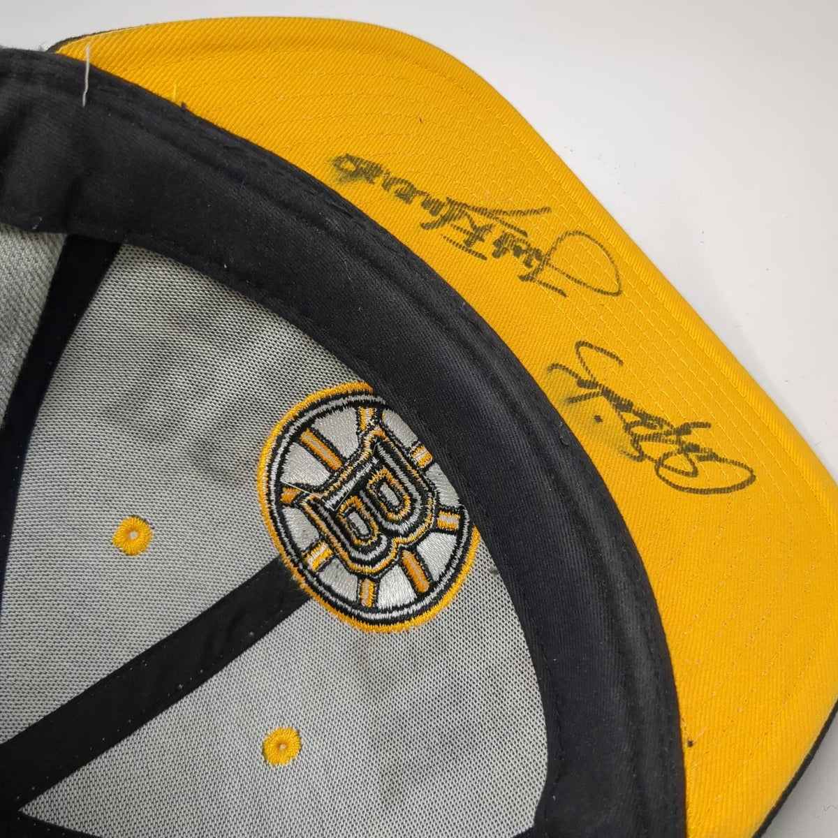 Reebok Boston Bruins NHL Gray Snapback Hat Signed Autographed Seidenberg Boychuk