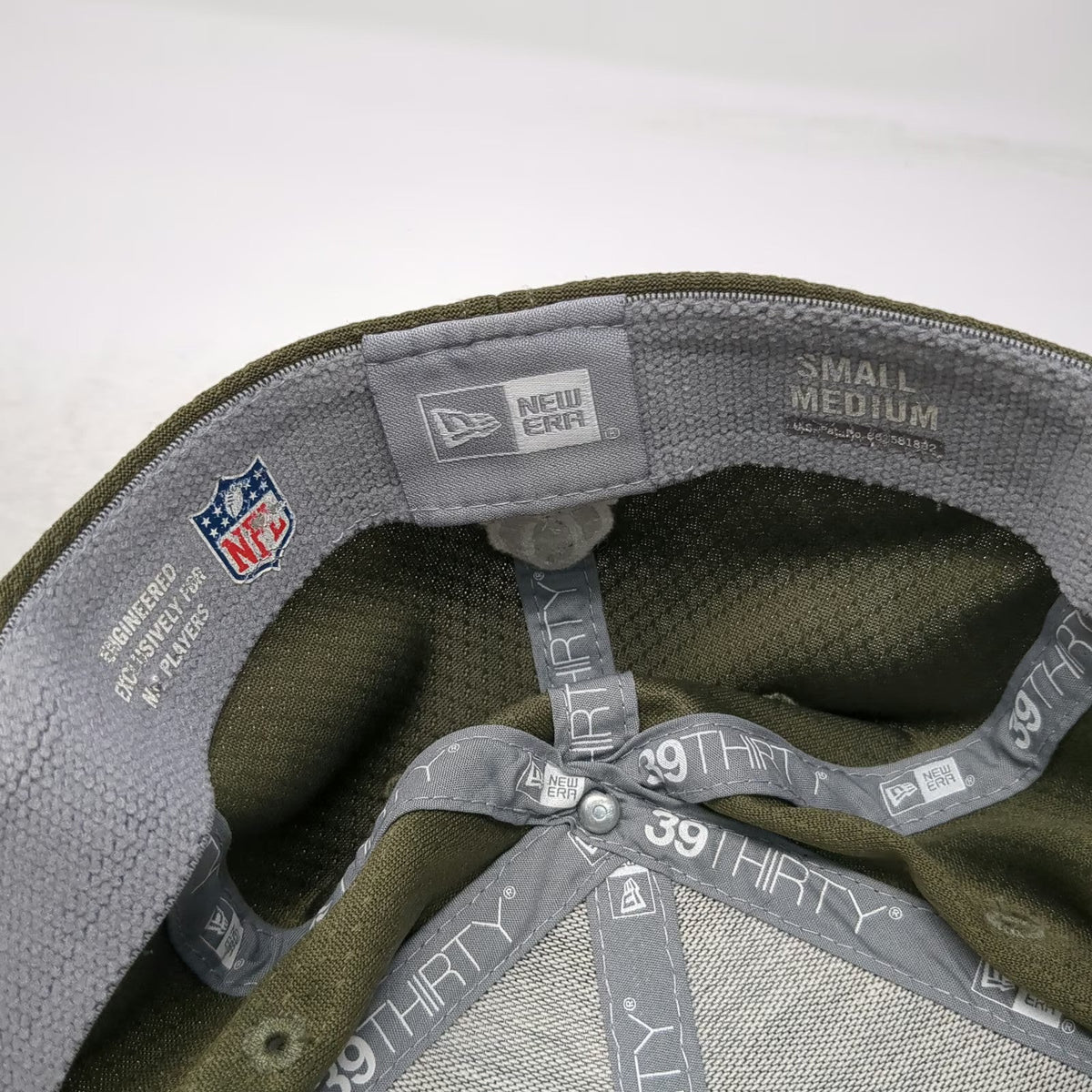 New Era Philadelphia Eagles NFL Hat Green M Salute To Service Camo 39THIRTY