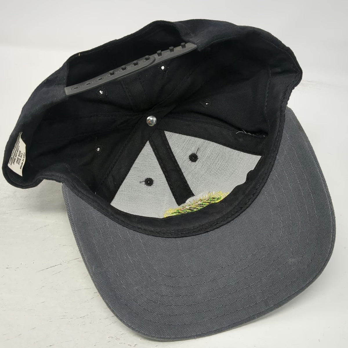 Capstone Snapback Black Gray Made in USA Surge Soda Logo Explosion Hat Vintage