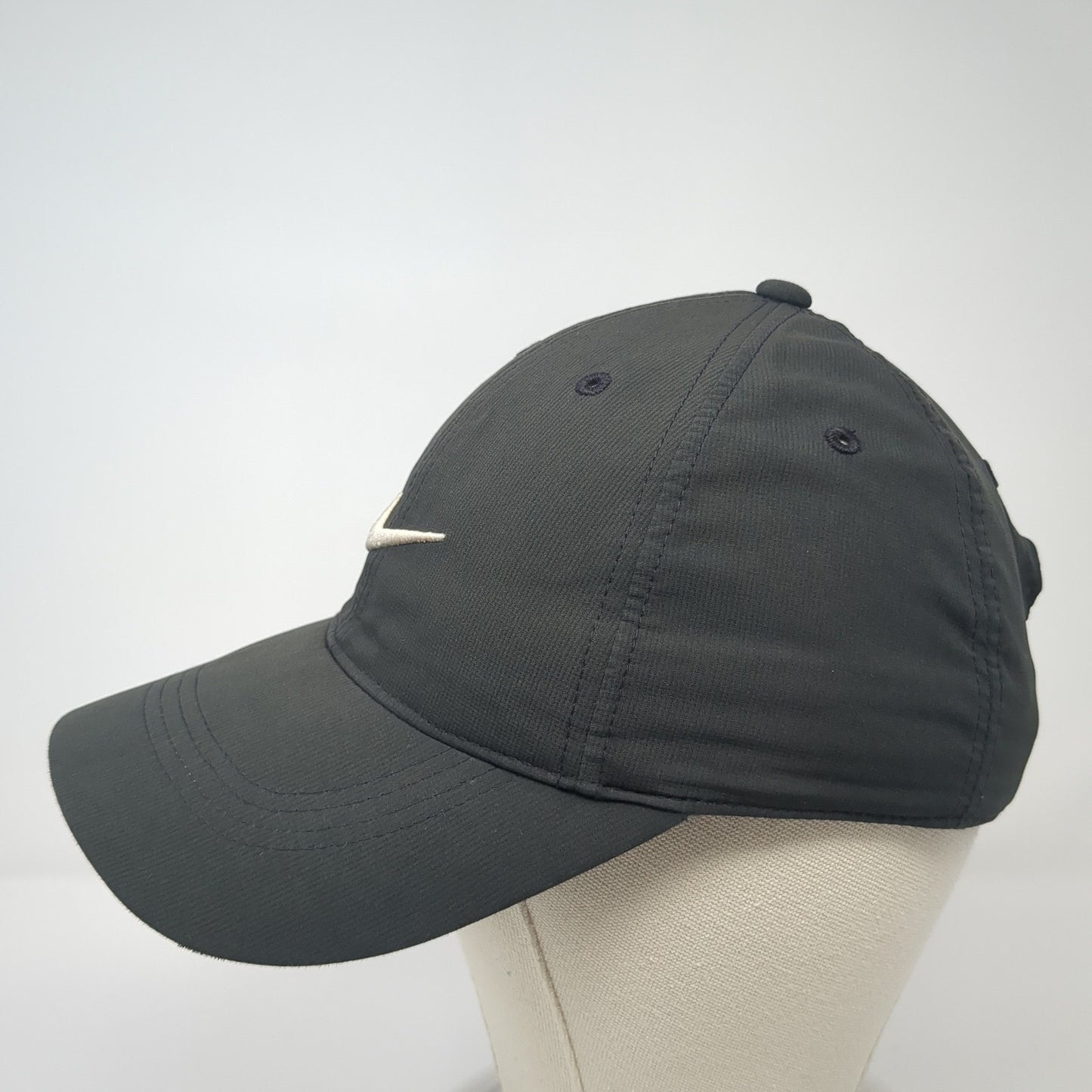 Nike Swoosh Strapback Golf Hat Black One Size Embroidered Outdoor