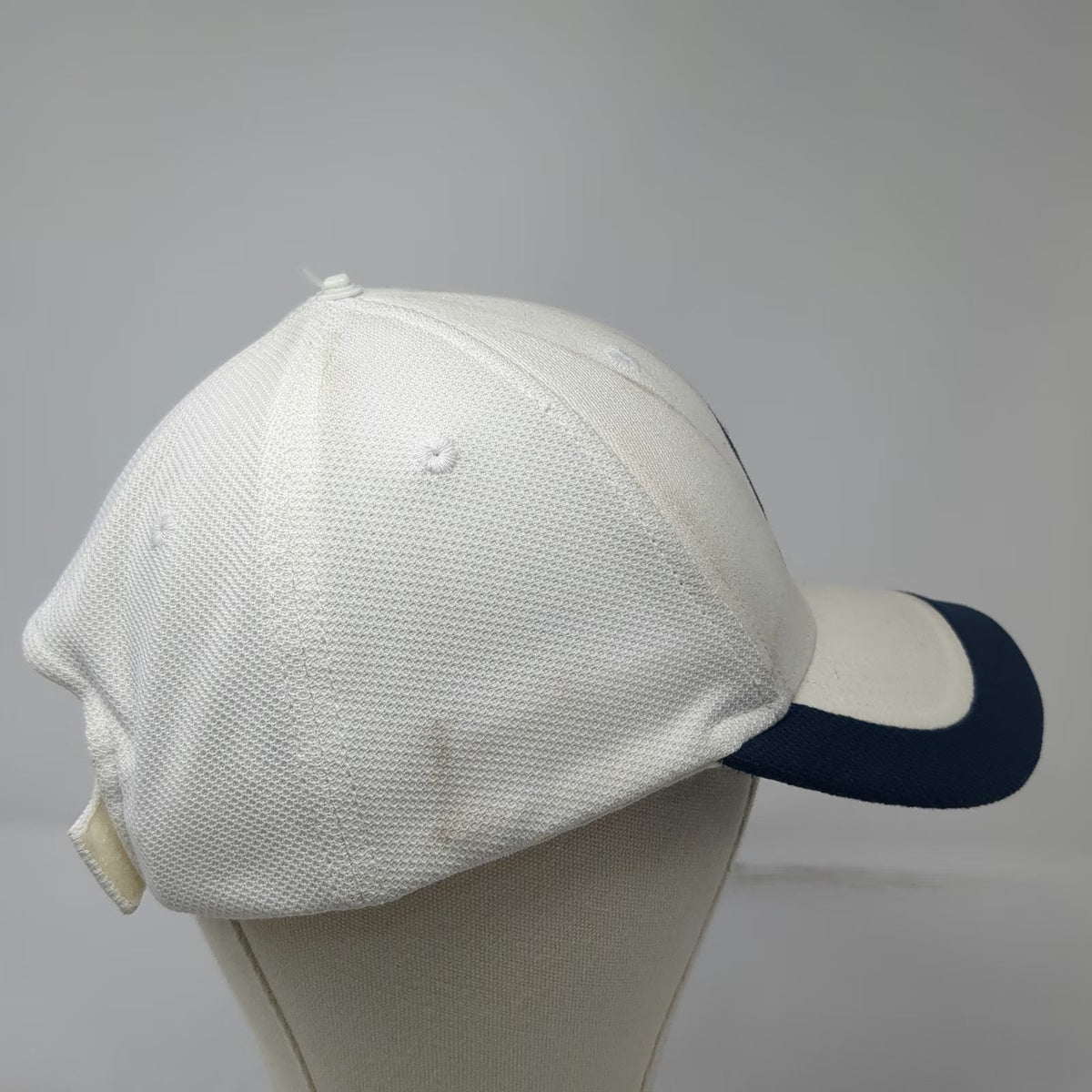 Nike Cal Golden Bears NCAA Baseball Cap White Blue One Size Dri-FIT Strapback