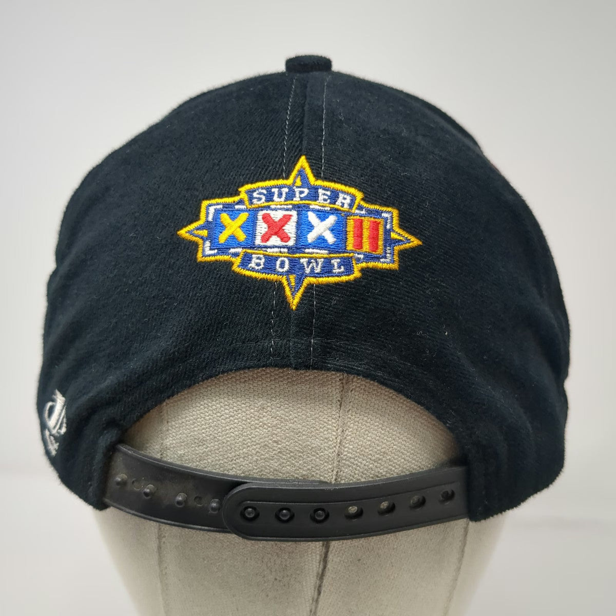 Denver Broncos NFL Logo Athletic Snapback Black Super Bowl XXXII Hat Vintage