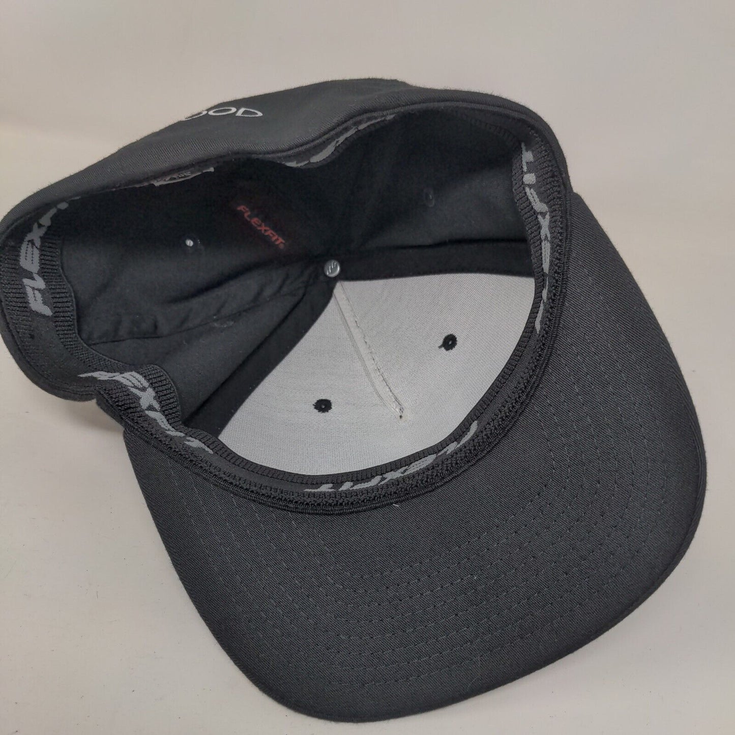 HBH Hollywood Fitted Hat Black Small-Medium Solid Flexfit Yupoong