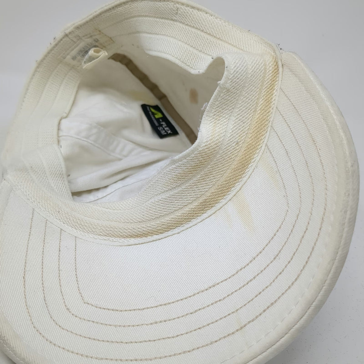 American Eagle Baseball Cap White M Logo AE-23 Distressed Stretch Fit Hat 1977