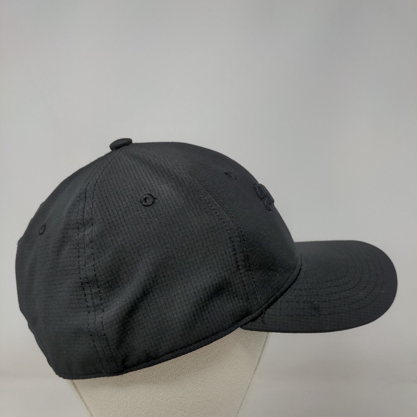 PUMA Fitted Hat Black L/XL Lightweight Embroidered Vented Holes 6 Panel