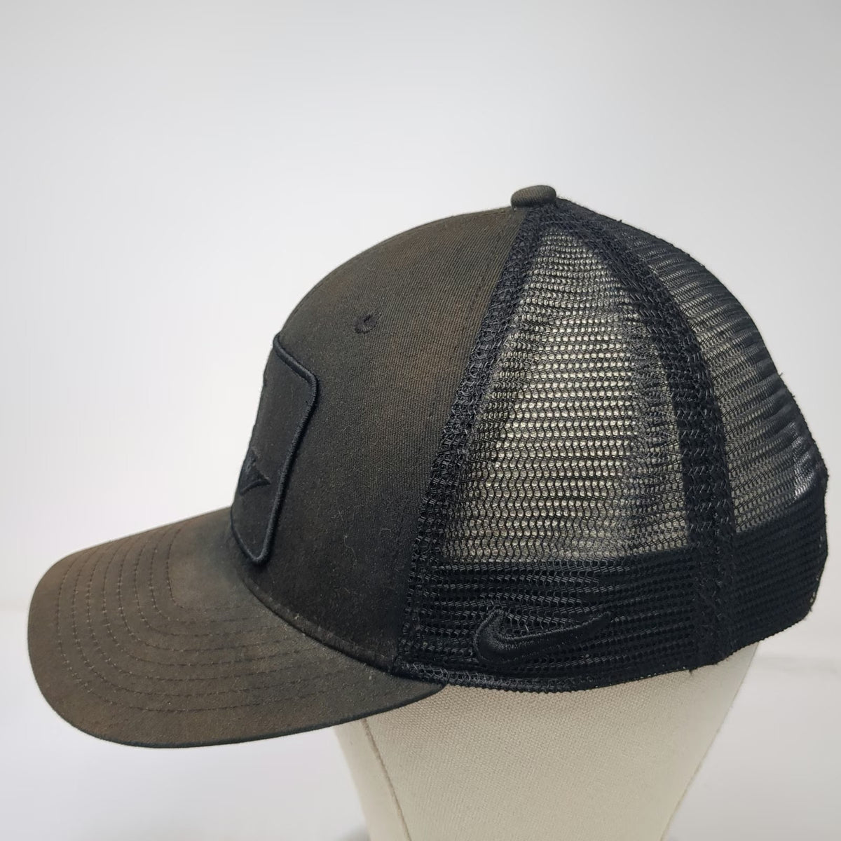 Nike Oregon Ducks NCAA Trucker Hat Black One Size Snapback Mesh Patch Classic 99