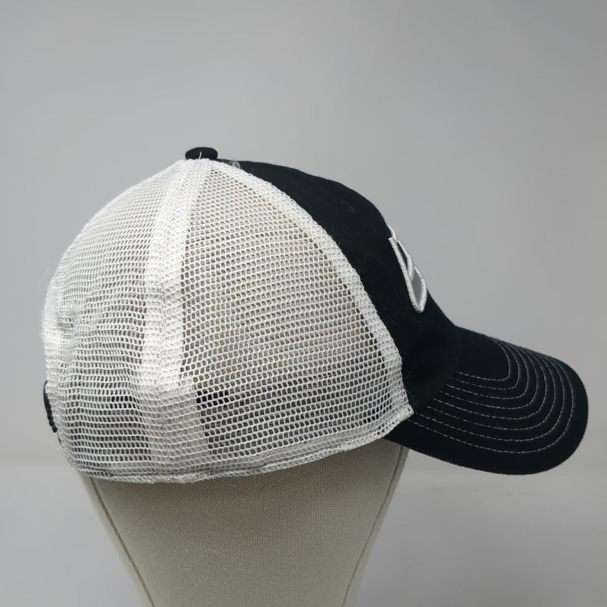 Fanatics Seattle Seahawks NFL Trucker Hat Black One Size Mesh Back Snapback Logo