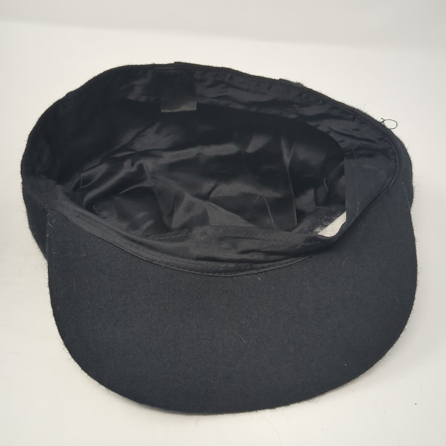Arlin Fitted Newsboy Cap Hat Black One Size Solid Outdoor Casual Blank