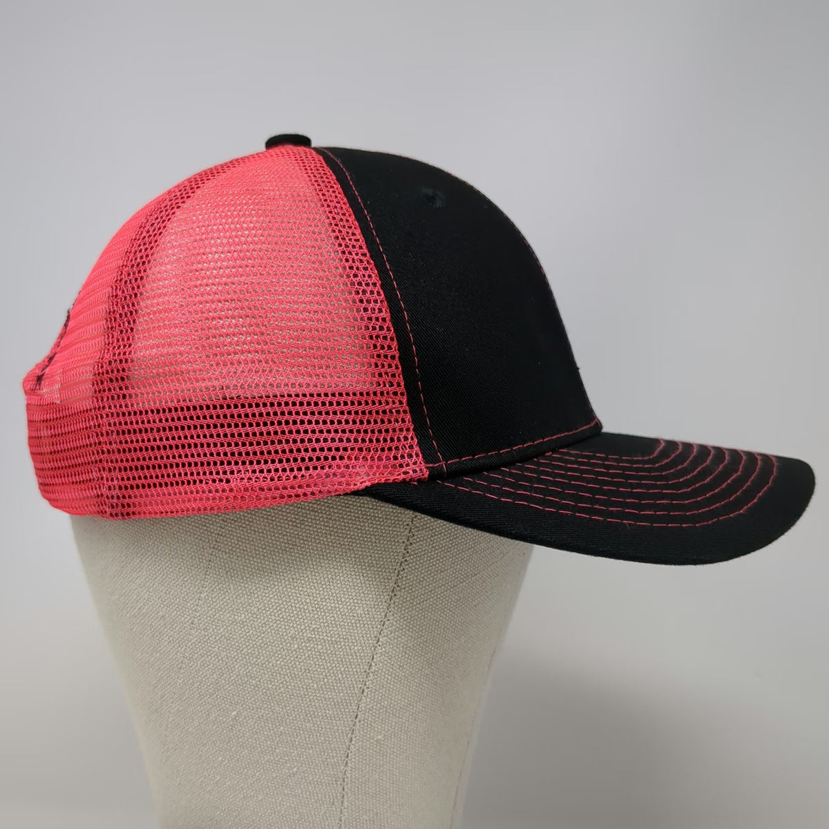 Buck's Bags Trucker Hat Black Red Idaho Farm Bureau Insurance One Size Snapback