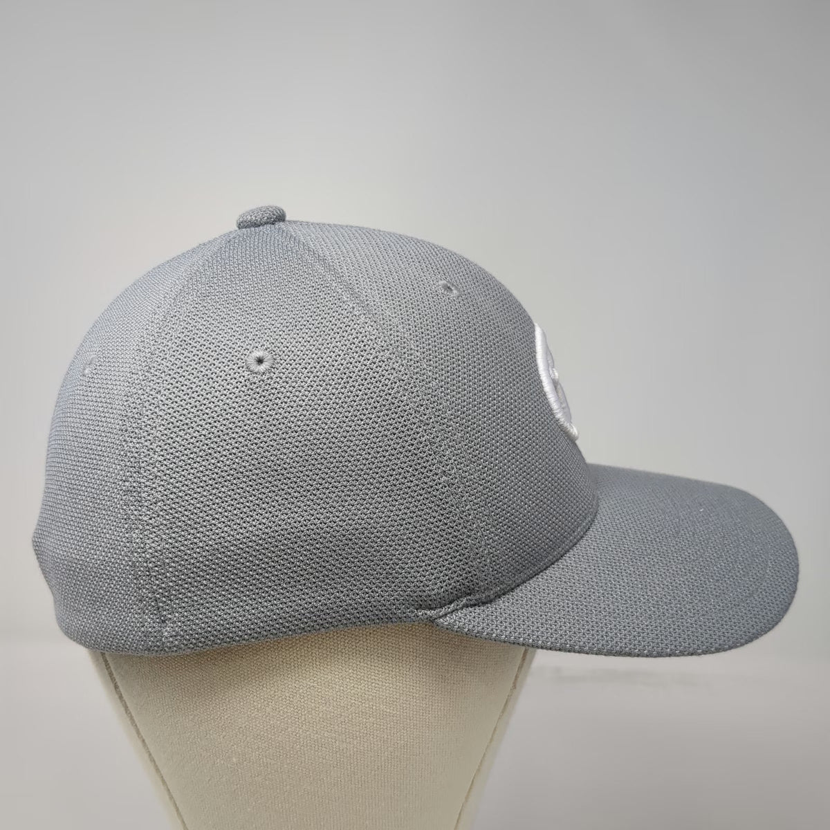 Flexfit Baseball Cap Gray One Size Toyota Logo Mesh Stretch Fit Curved Brim Hat