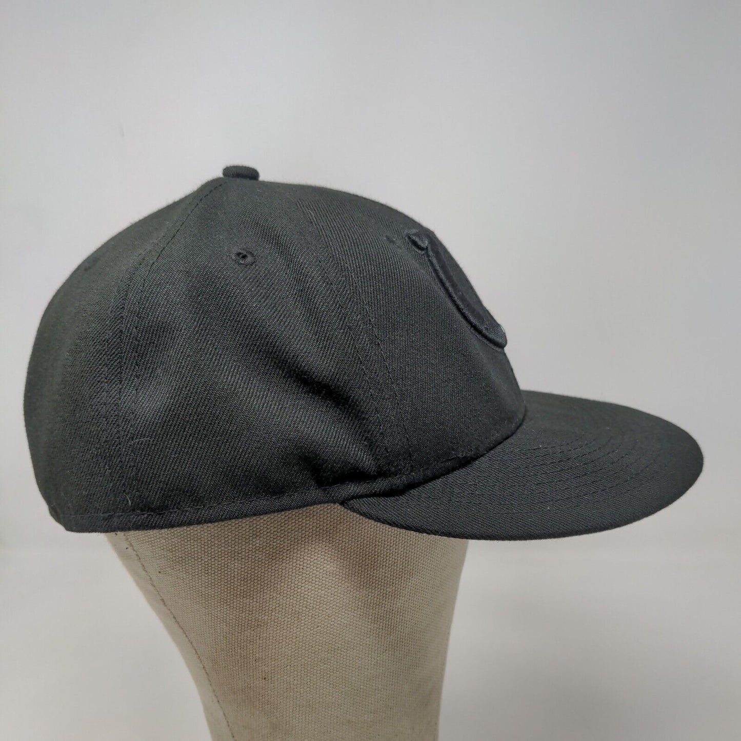 New Era Men's Fitted Hat 59Ffity Black Size 7 5/8 Indianapolis Colts Logo NFL