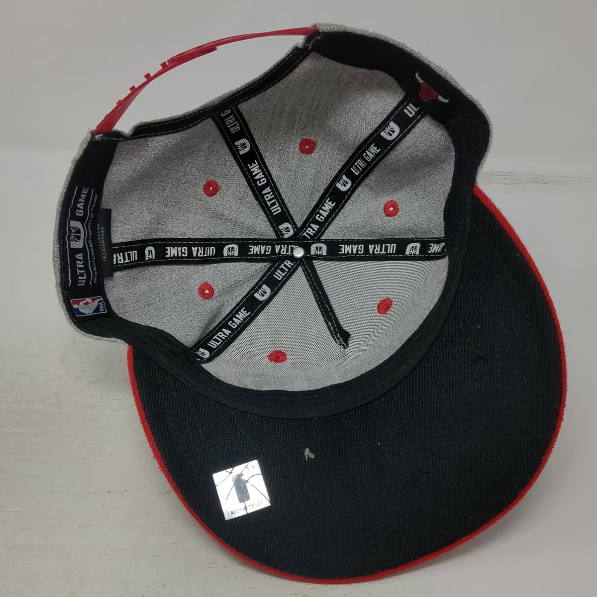 Ultra Game Chicago Bulls NBA 5 Panel Hat Gray Red One Size Flat Brim Snapback