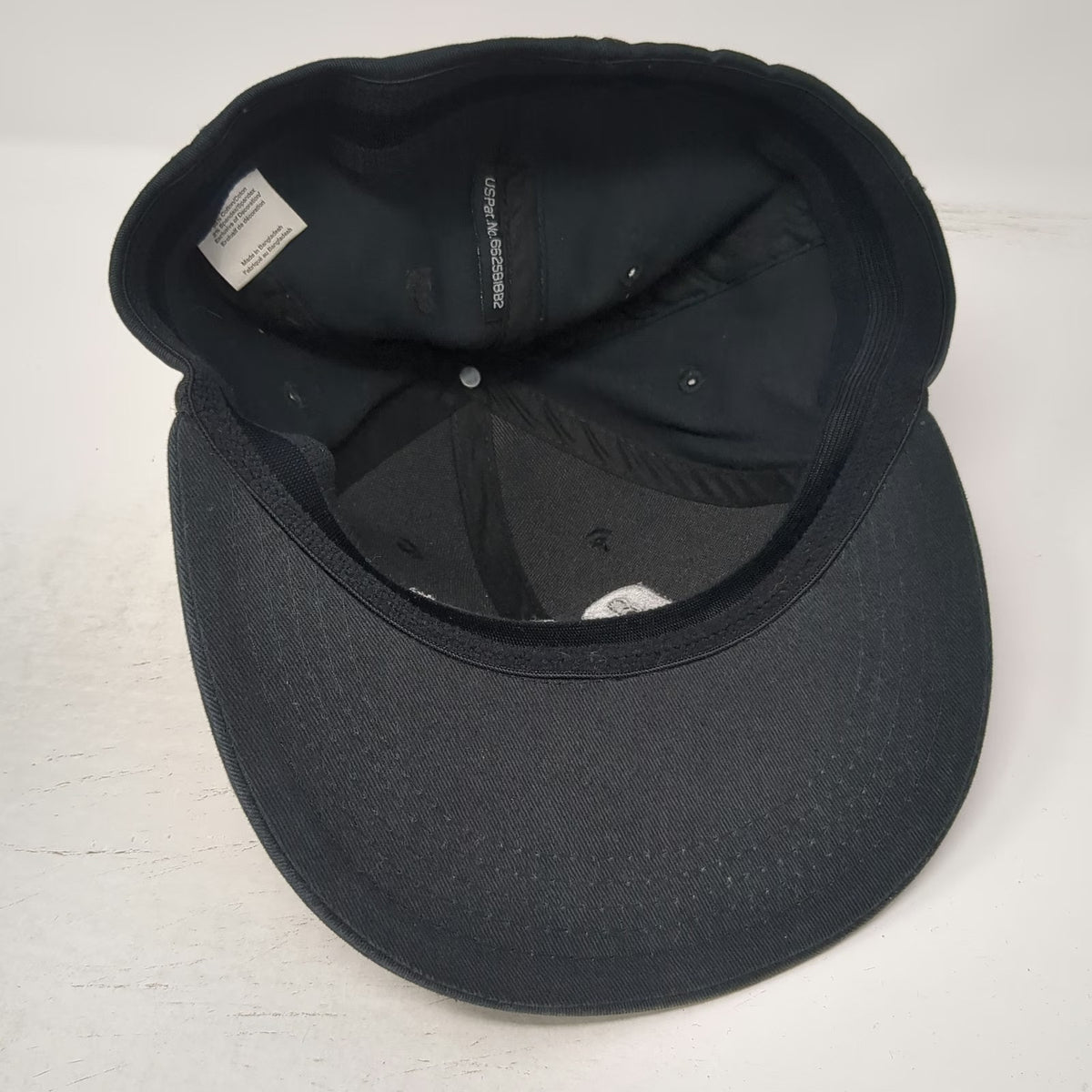 Caterpillar Baseball Cap Black One Size Flexfit Embroidered NC Flag Logo Hat