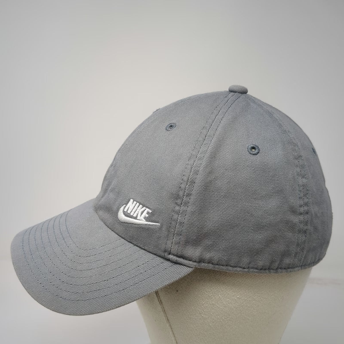 Nike Baseball Cap Gray One Size Slideback Heritage86 Embroidered Logo Hat