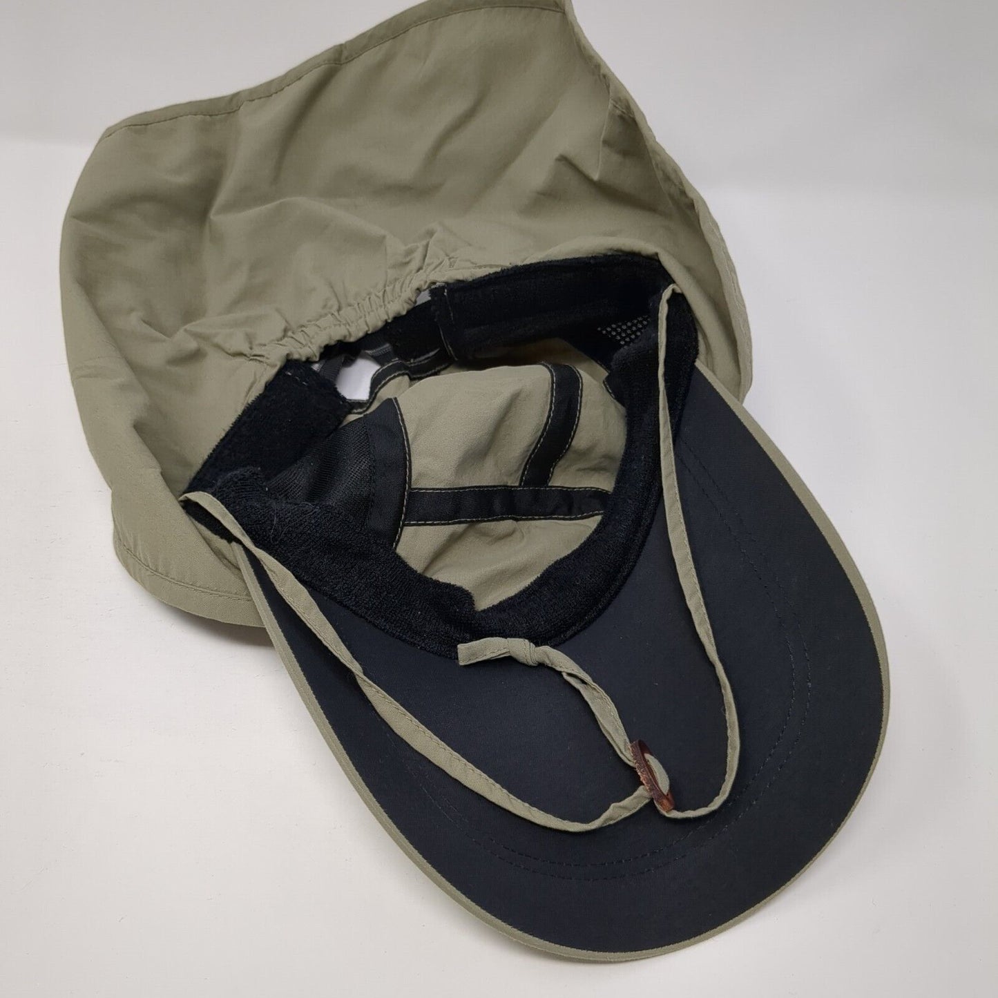 Columbia Strapback Hat Tan One Size Chin Strap Back Flap UPF 30+ Outdoor