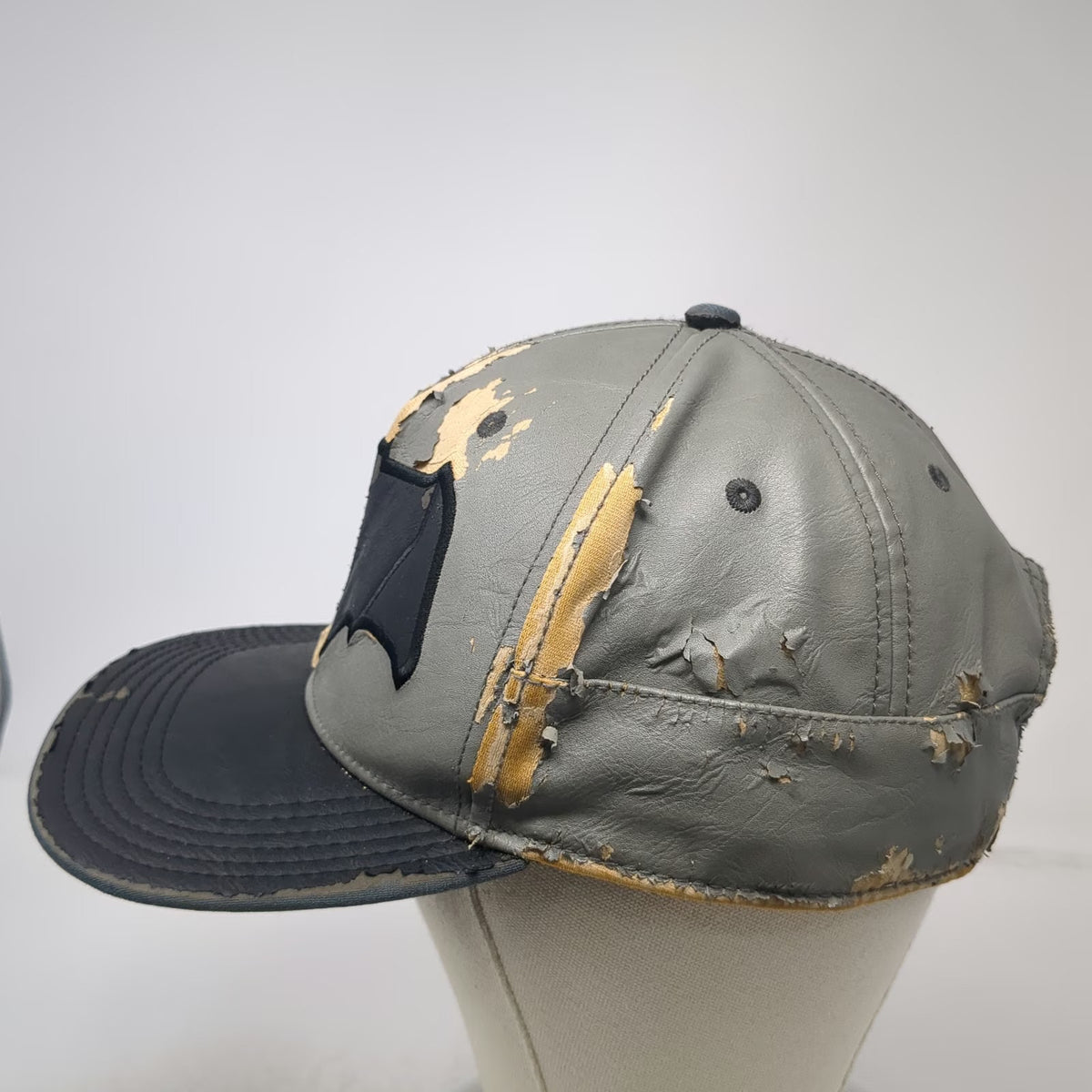 Bioworld Gray 5 Panel Hat One Size Snapback Batman Logo Faux Leather Graphic