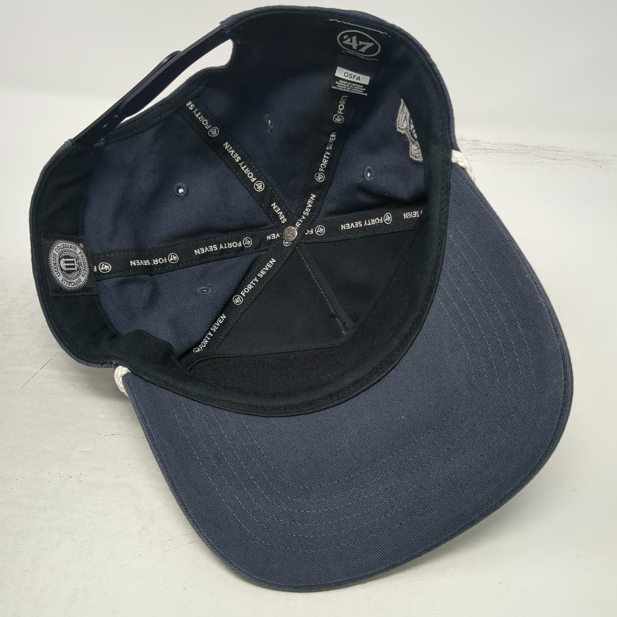 '47 Connecticut UConn Huskies NCAA 5 Panel Gray One Size Rope Snapback Hat Logo