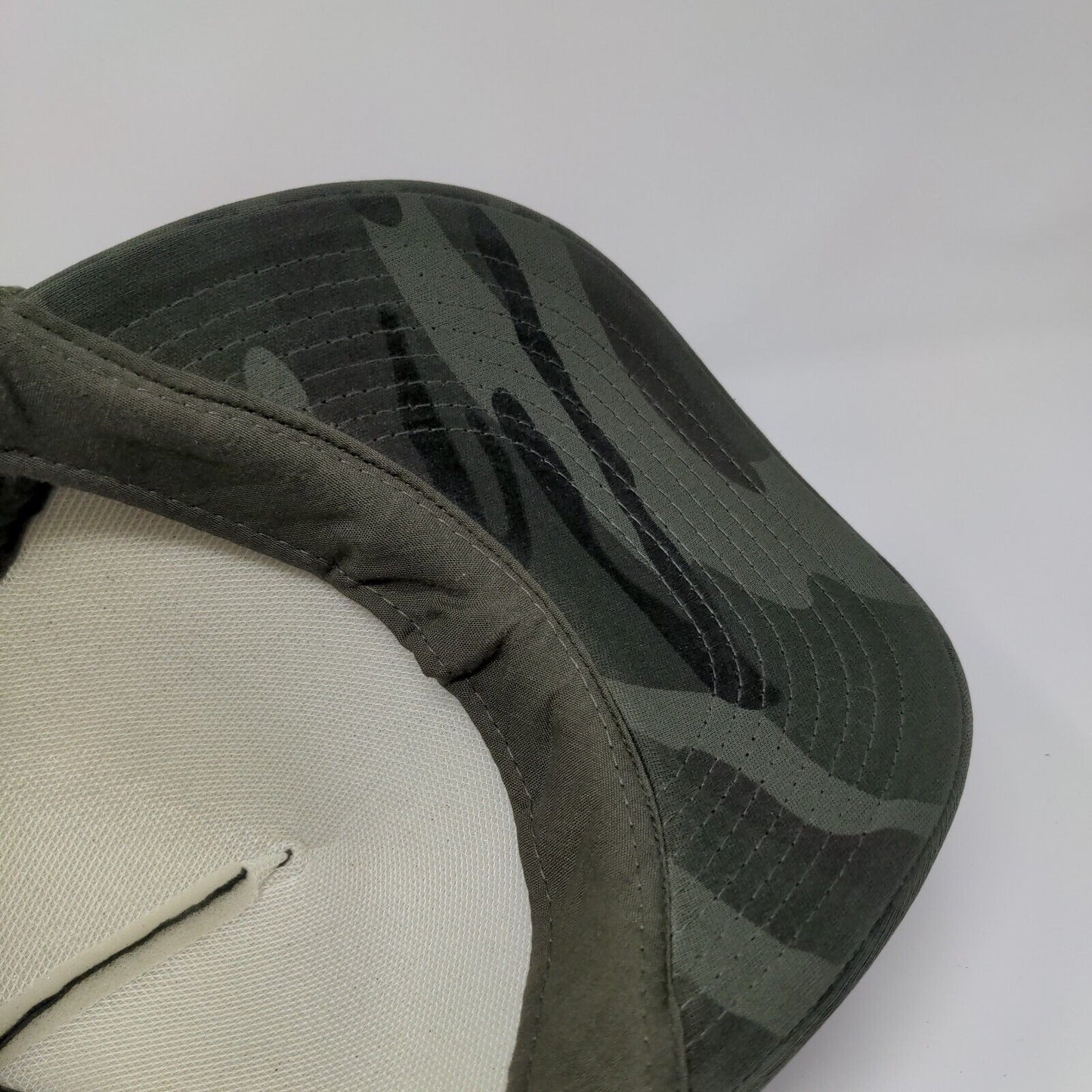 D'lights Posse Snapback Rope Trucker Hat Camo OSFA Mesh Back Cobra