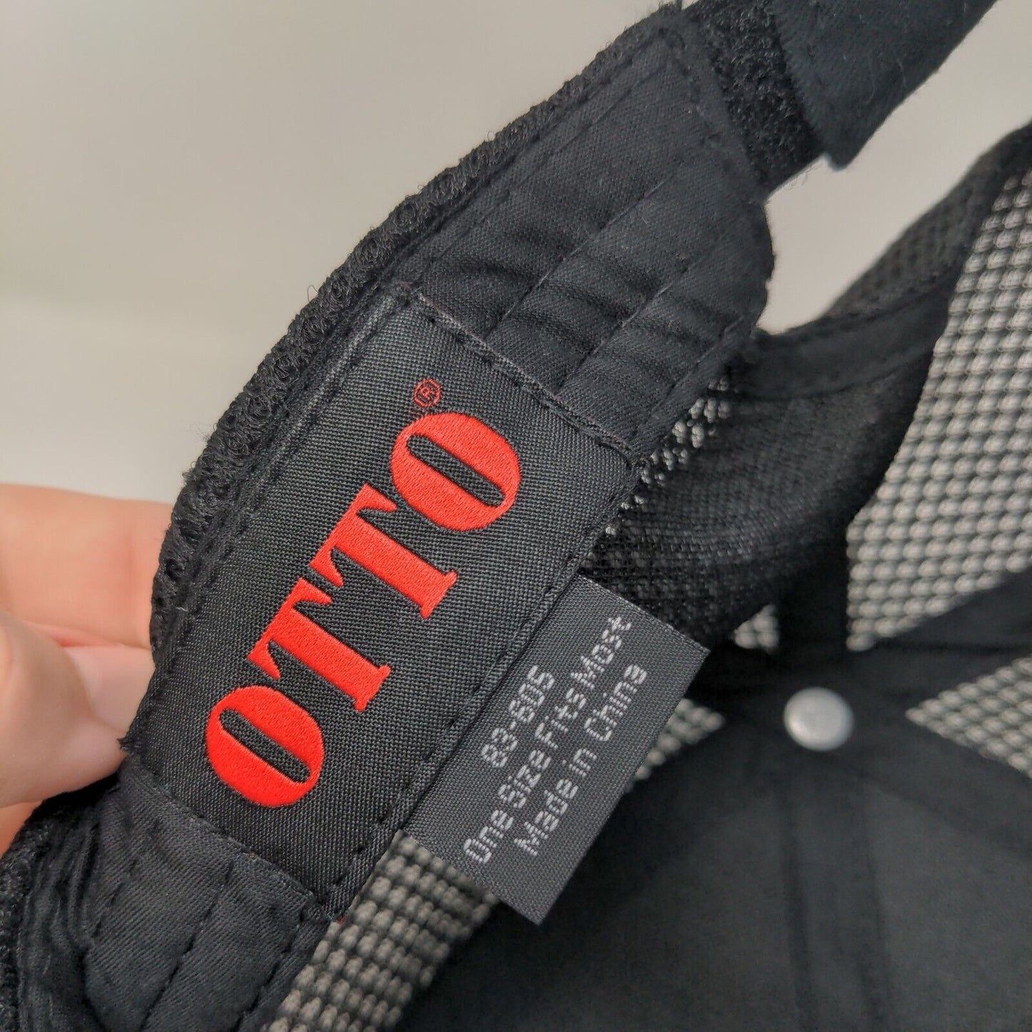MetroQuip Strapback Hat Black One Size Adjustable Mesh Back 6 Panel Otto