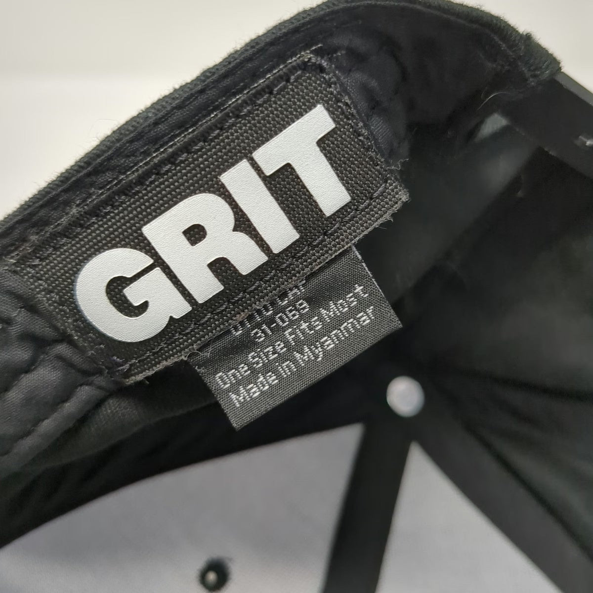 GRIT 5 Panel Hat Black One Size Snapback Flat Brim Structured Embroidered Logo